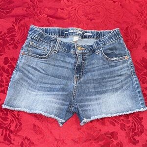 Cat & Jack Girl’s size 14/16 Classic Blue Jean Shorts